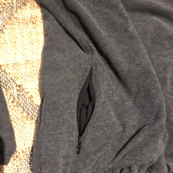 GUC grey Lululemon sweatshirt - Picture 3 of 13